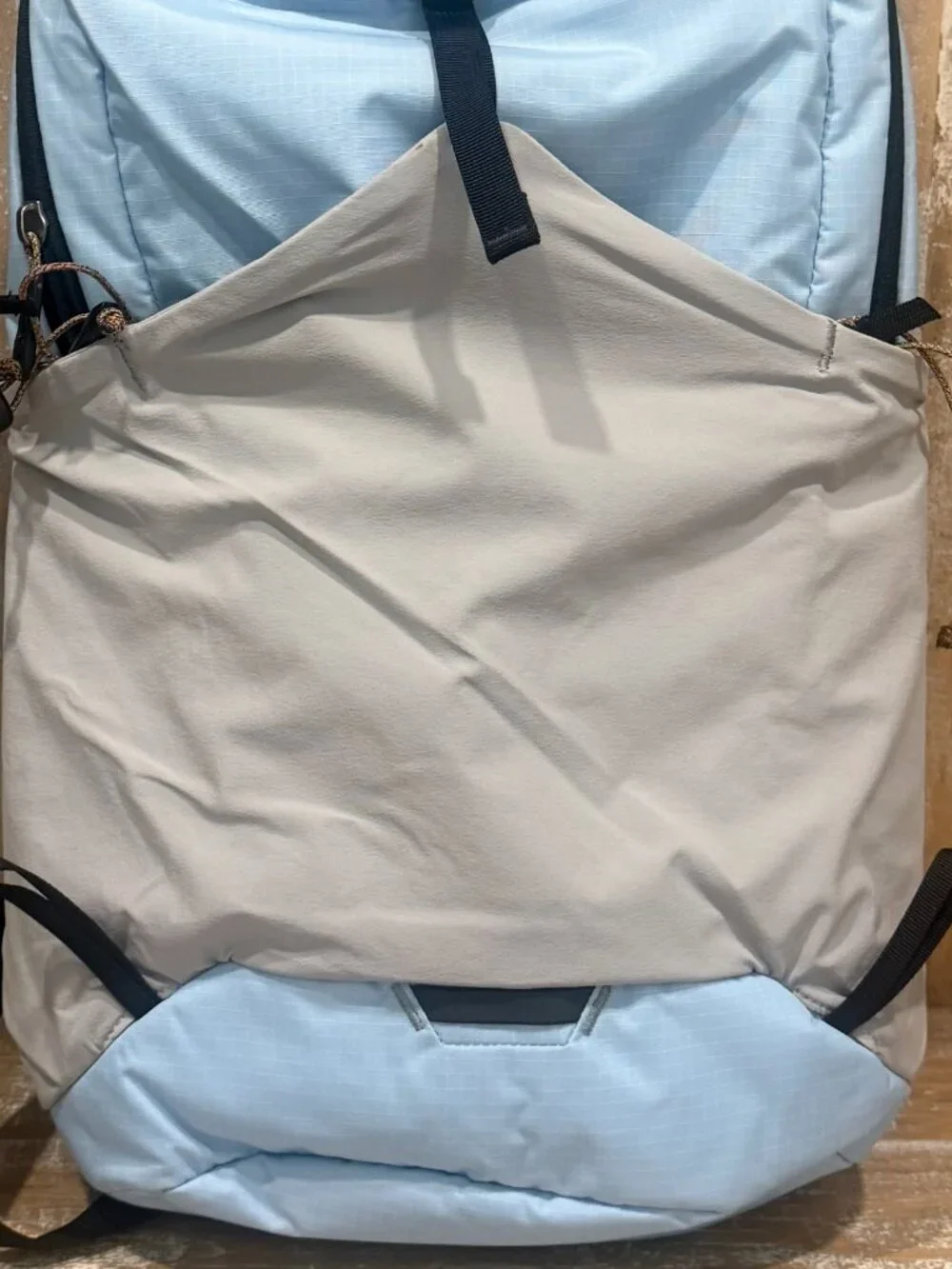 Mountain Hardwear Field Day 16L Unisex Backpack Hiking College Travel Bag New